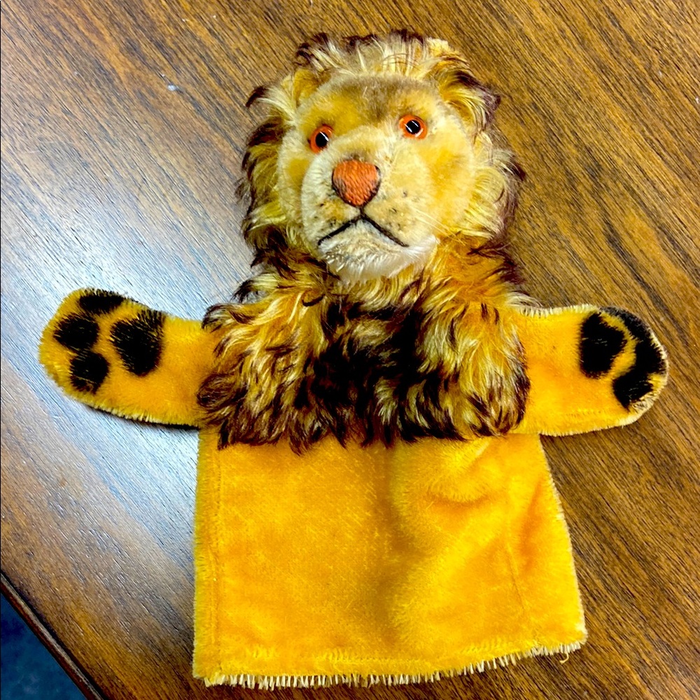 Steiff Leo Lion Hand Puppet